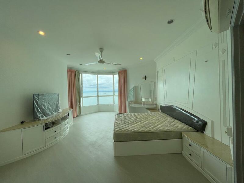 Gurney Beach Resort - 5
