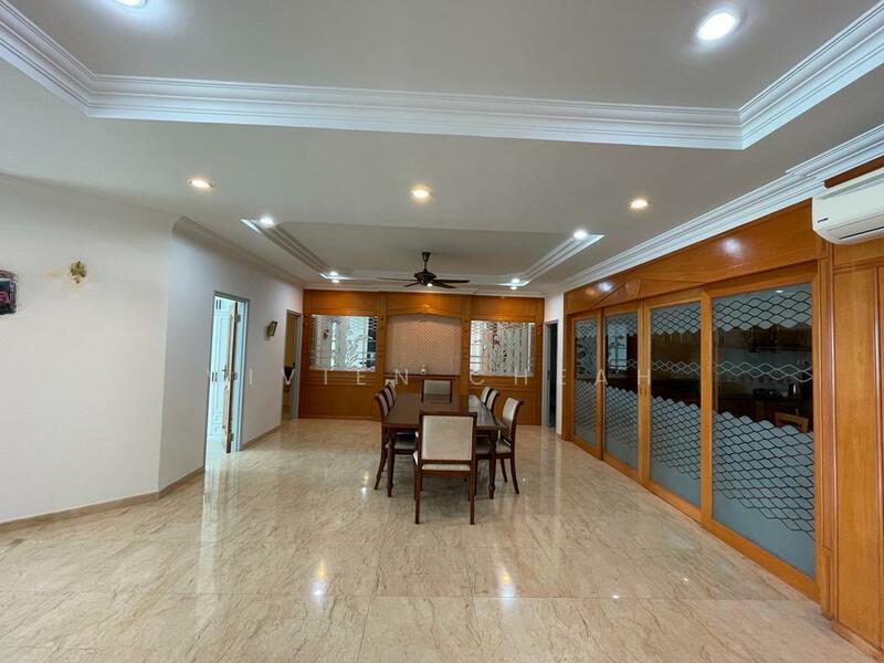 Gurney Beach Resort - 4