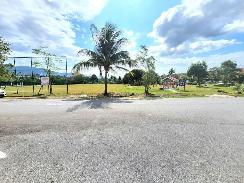 CORNER LOT, TAMAN SEREMBAN JAYA - 2 STOREY TERRACE - 4