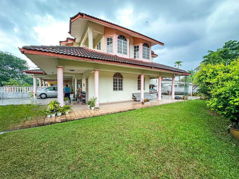 Jalan Pualam, Seksyen 7, Shah Alam - 1