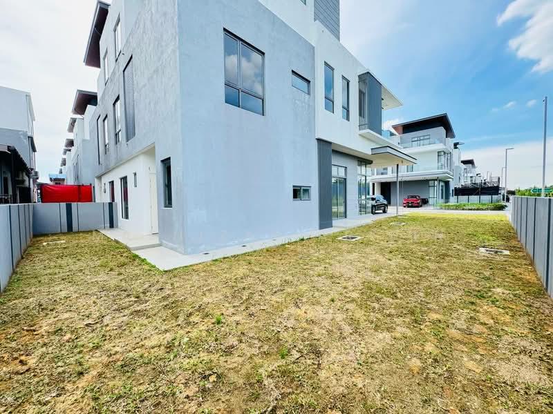 Broadleaf Residences Taman Alam Kemuning Shah Alam - 5