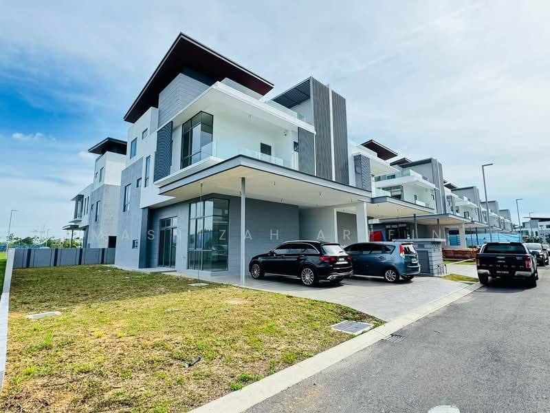 Broadleaf Residences Taman Alam Kemuning Shah Alam - 1