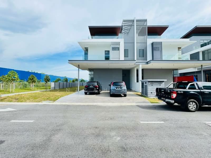 Broadleaf Residences Taman Alam Kemuning Shah Alam - 2