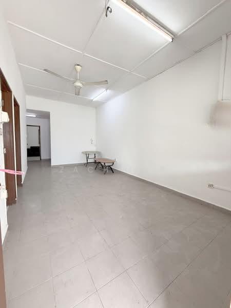 Taman Johor Jaya - 4