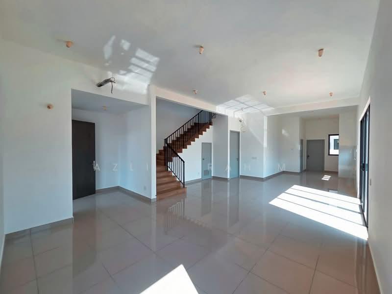 Sejati Lakeside 2 - 4