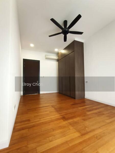 Noble Park Grand Pool Villas East Ledang - 4