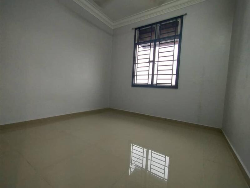 Flat Bukit Indah - 5