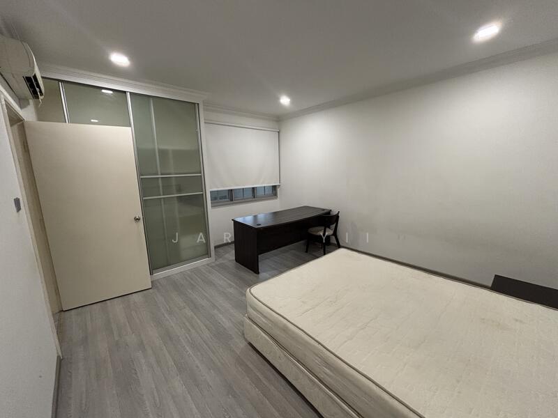 De Summit Condominium - 3