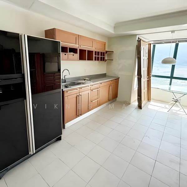 The Regency Condominium - 4