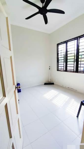 MURAH ! CANTIK ! Rumah Semi D Taman Melur Rompin - 2