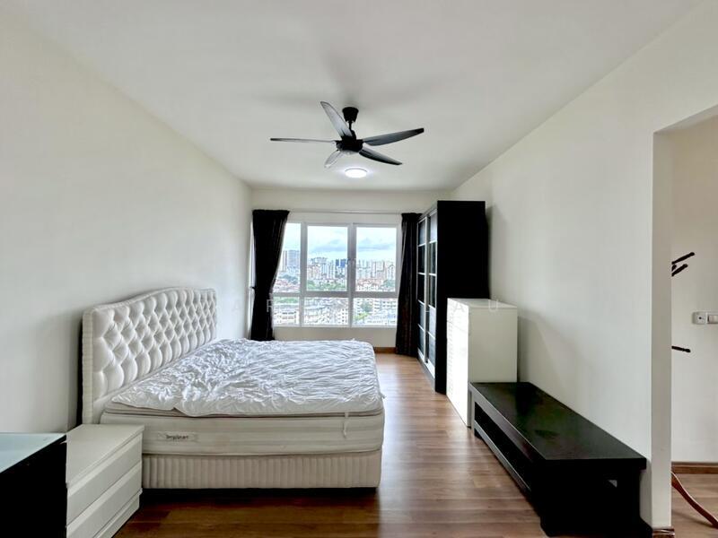 Central Park condominium - 3