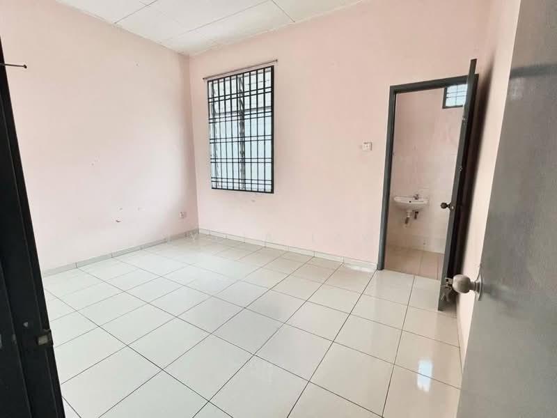 Bandar putra kulai - 5