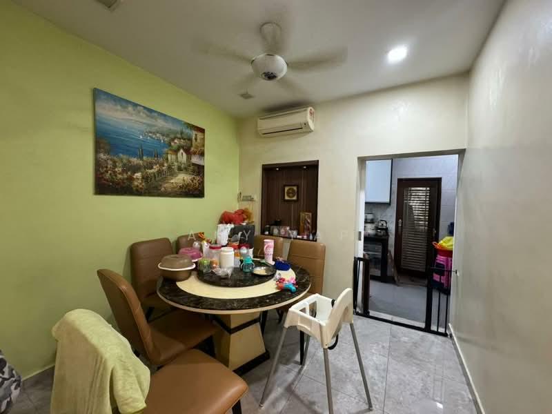 4 Bedrooms 1.5-storey Terraced House - 5