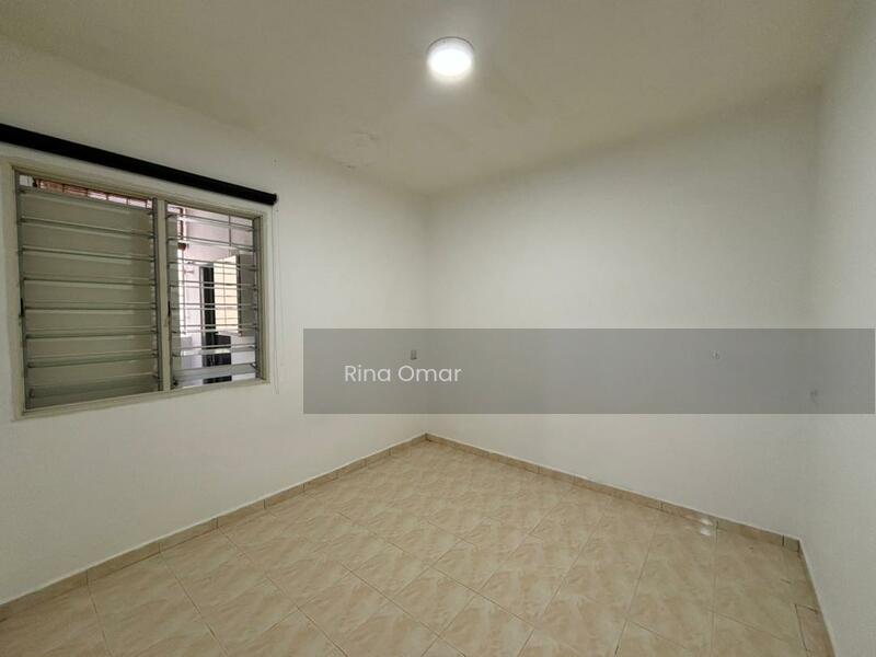 Permai Lake View Apartment - 5