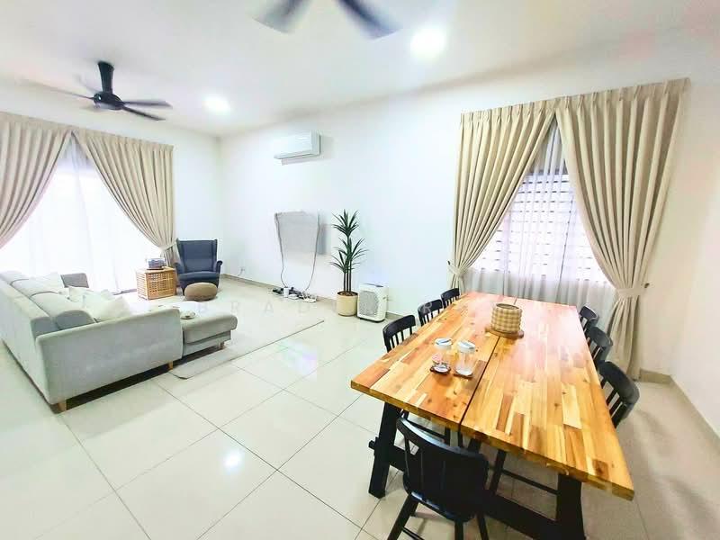 Bandar Saujana Putra - 1