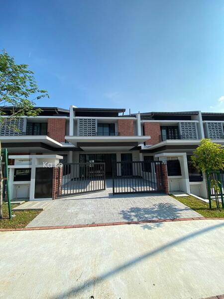 Elmina Valley 5 Elmina West - 1