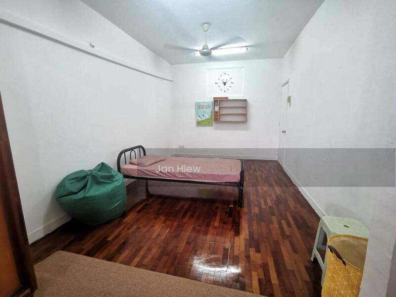 Taman Paramount - 2