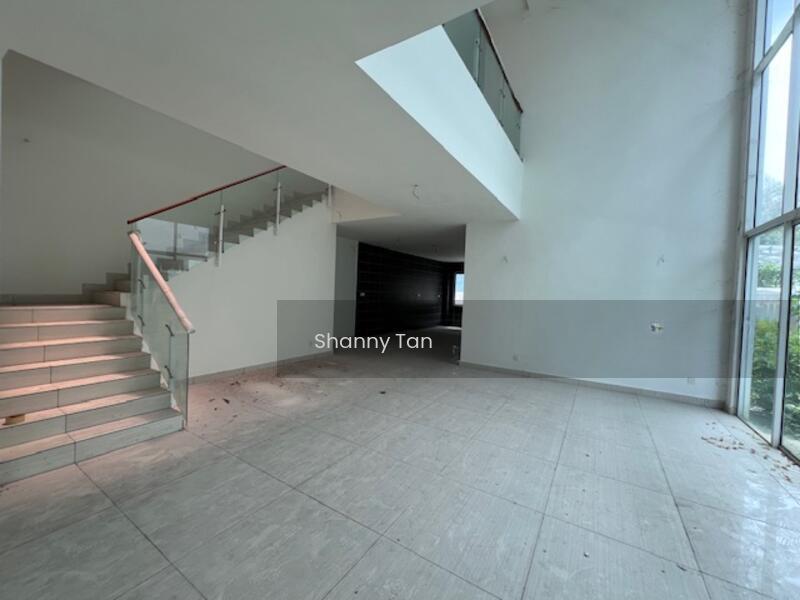 Surian Tropika, Bandar Sungai Long - 2