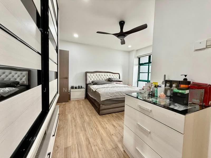 The Straits View Condominium - 4