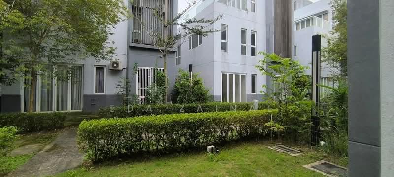 Lakefront Villa Cyberjaya - 1