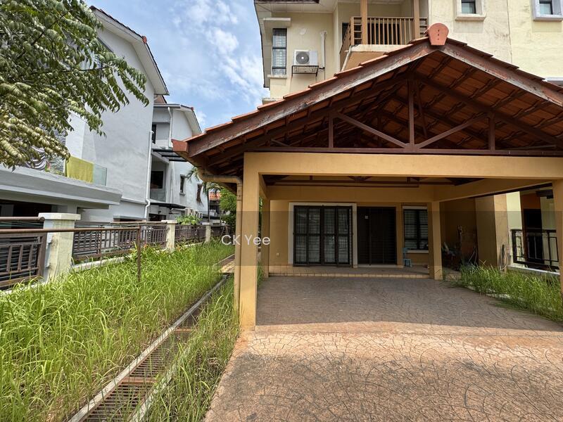 Seri Jalil @ Endlot With 10 Feet Side Land - 4