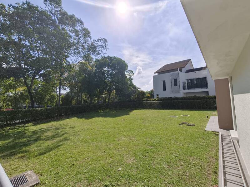 East Ledang Exclusive Corner Lot Bungalow for Sale - 1