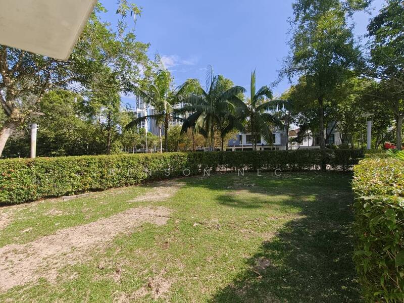 East Ledang Exclusive Corner Lot Bungalow for Sale - 2