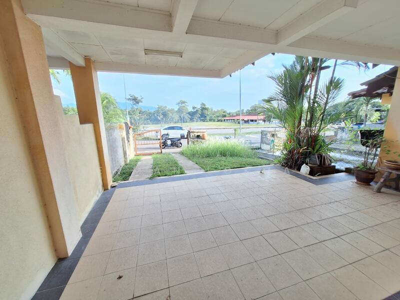 FACING OPEN DEPAN SURAU DEKAT SEKOLAH 2 Tingkat Taman Warisan Puteri Seremban - 1