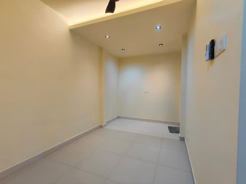 Rini Heights - 4