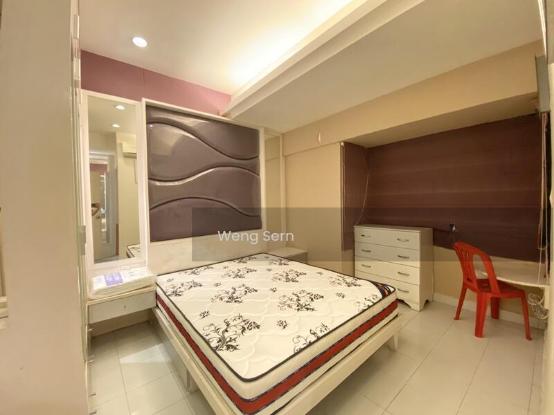 University Place (Plaza Ivory) - 5