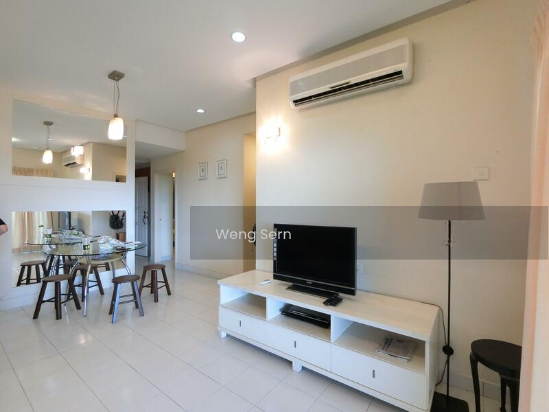 University Place (Plaza Ivory) - 2