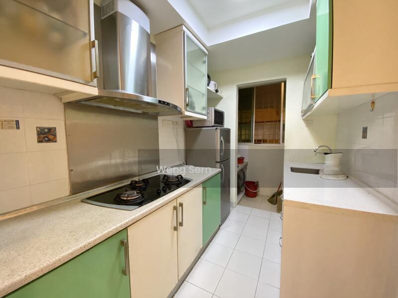 University Place (Plaza Ivory) - 4