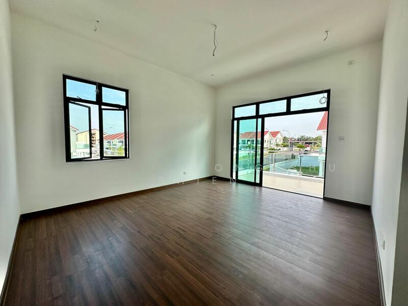 Austin Mutiara Austins Mutiaras Austin Mutiara Cluster Corner - 5