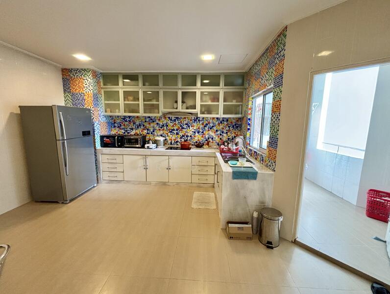 De Summit Condominium - 4