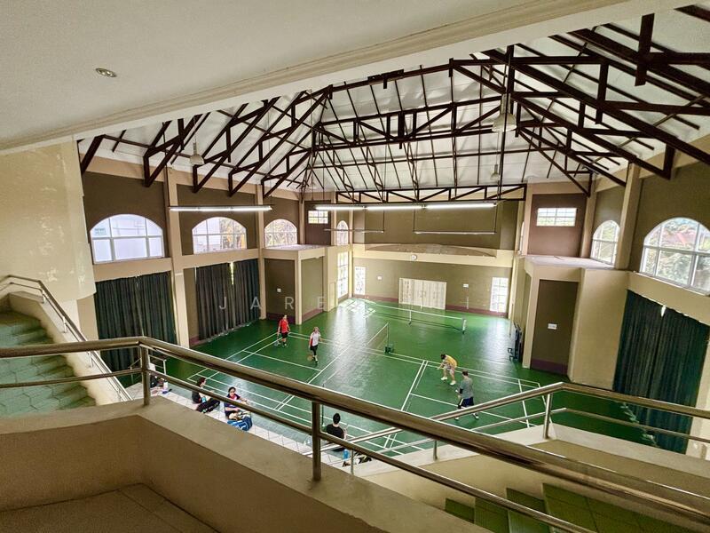 De Summit Condominium - 4