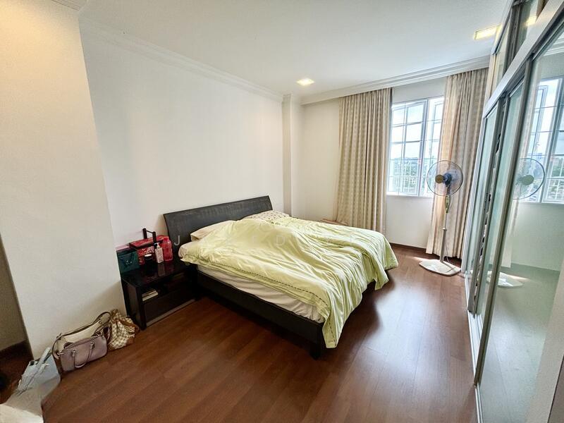 De Summit Condominium - 3