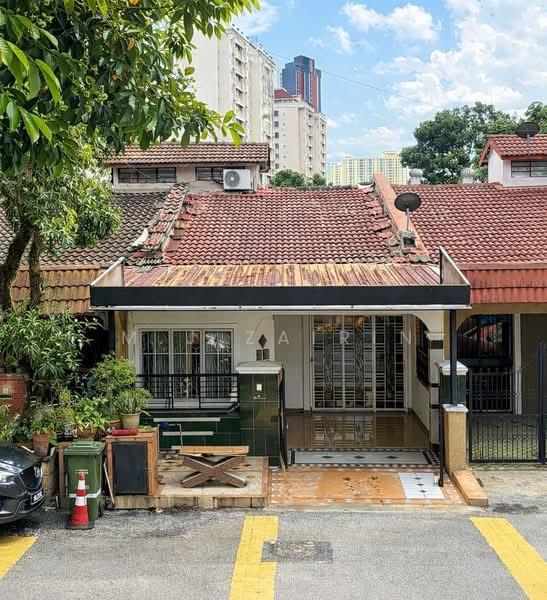 Taman Bunga Raya - 1