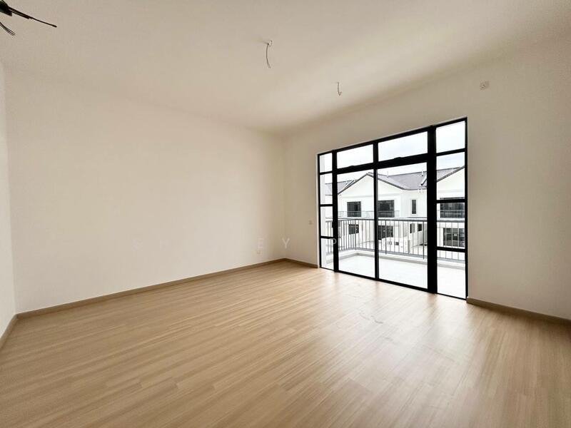 Eco Botanic 3 @ The Commune - 2