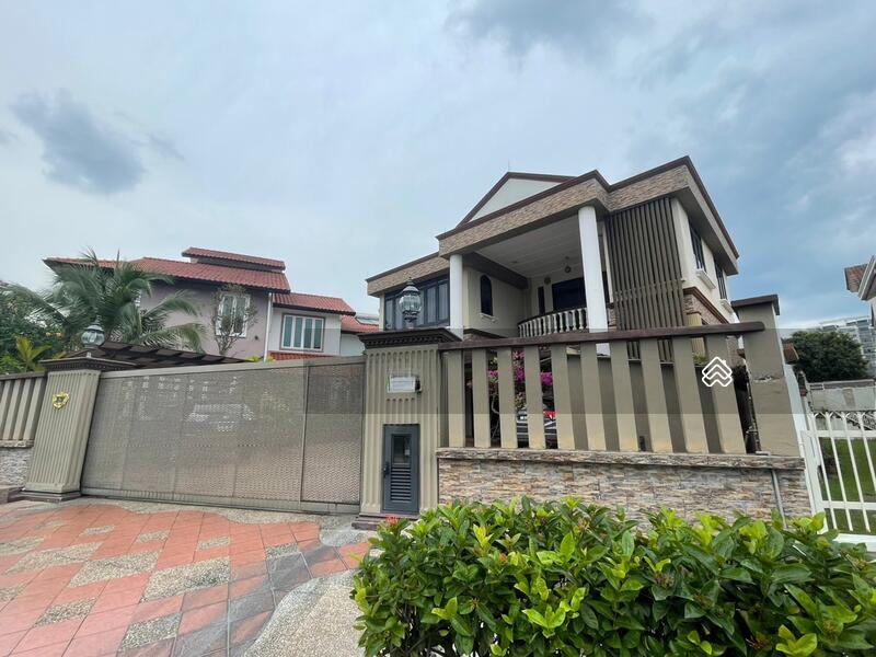 Bandar Tun Hussein Onn Bungalow House - 1