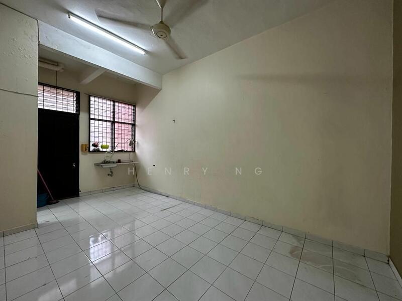 2-storey Terrace House at Taman Sinar Intan - 4