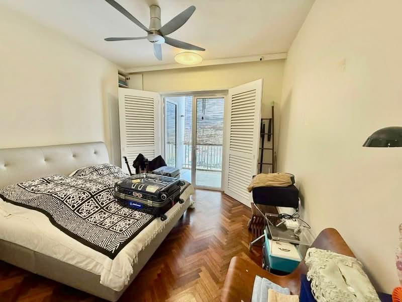 Quayside Seafront Resort Condominiums - 5