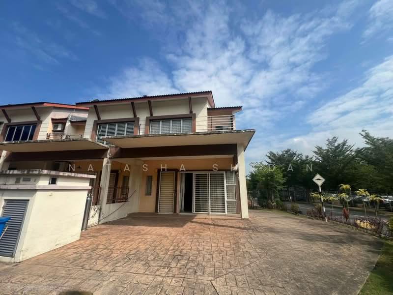 Alam D'16 Residency - 1