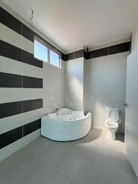 Royale Heights @ Taman Lembah Indah - 4
