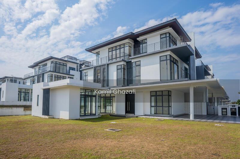 Corner Unit 2.5 Storey Semi-D Senna Residence, Presint 12 - 3