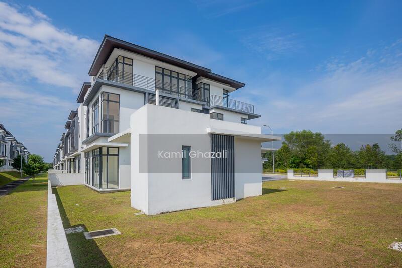 Corner Unit 2.5 Storey Semi-D Senna Residence, Presint 12 - 5