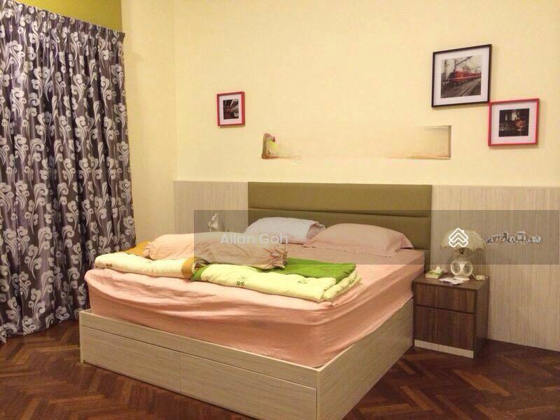 Quayside Seafront Resort Condominiums - 5