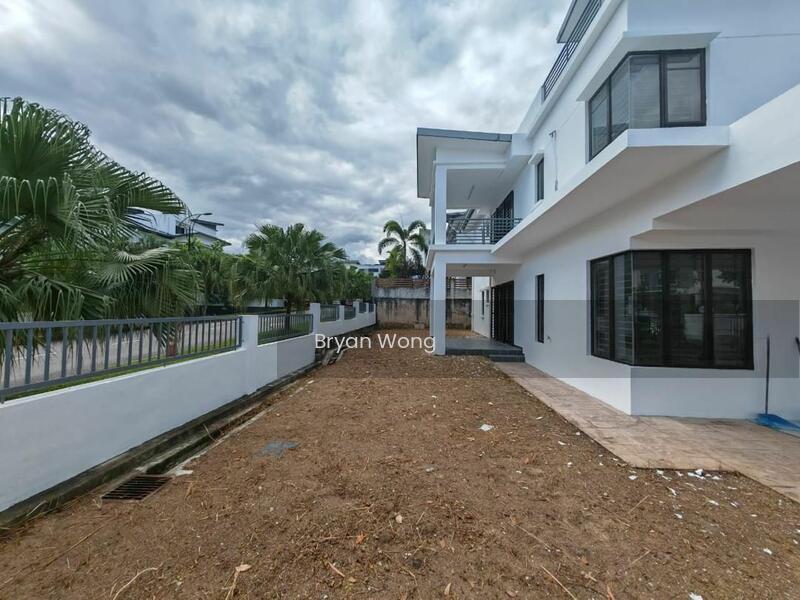 Semi-D house at Kajang - 4