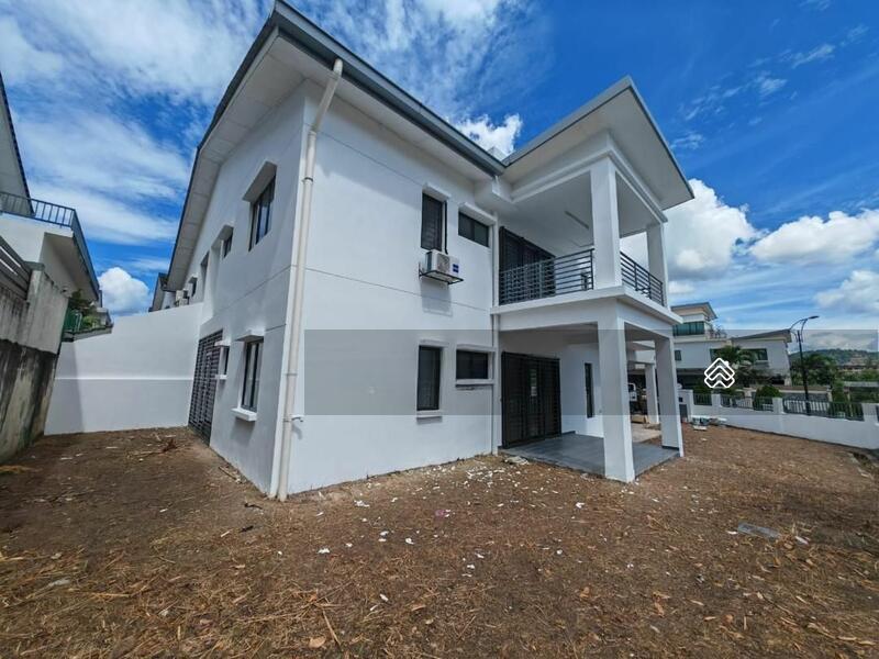 Semi-D house at Kajang - 5