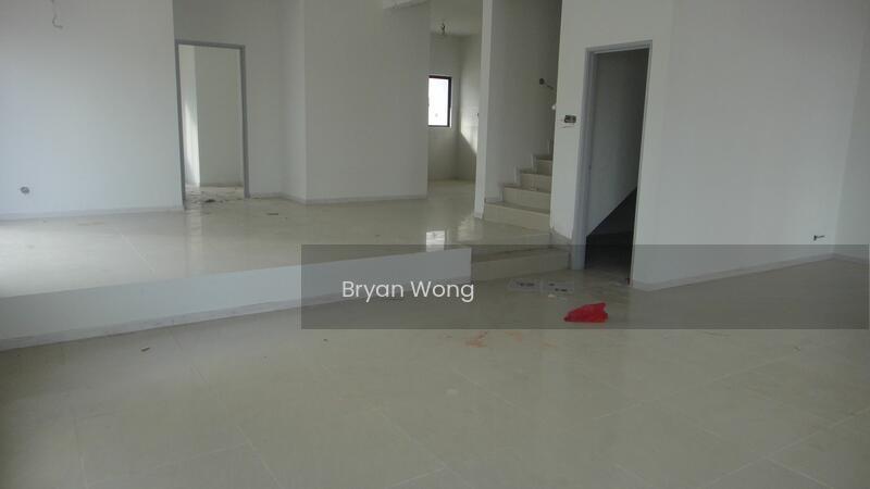 Semi-D house at Kajang - 1