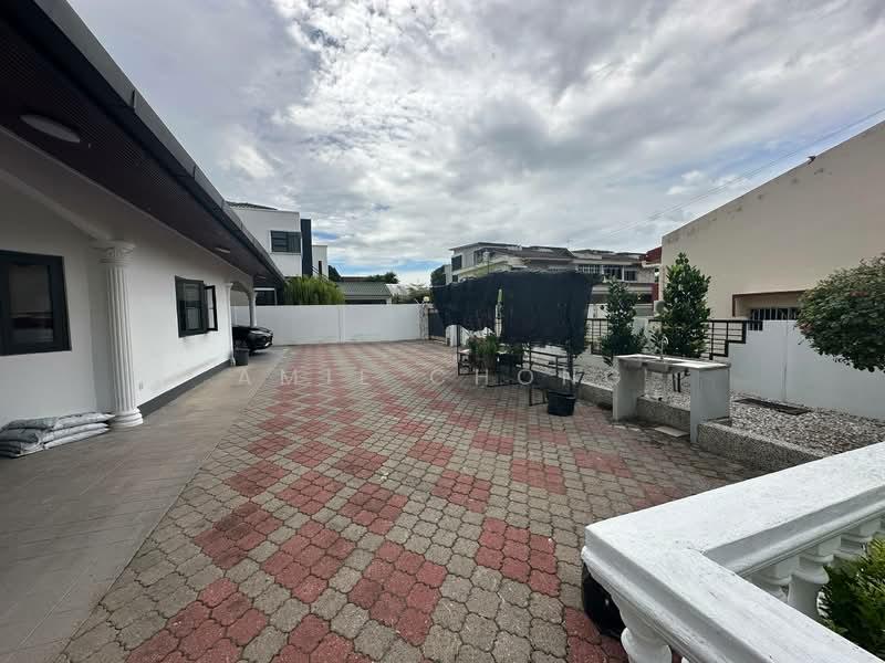 Jalan Kampar Move In Condition Single Storey Bungalow For Sale - 1